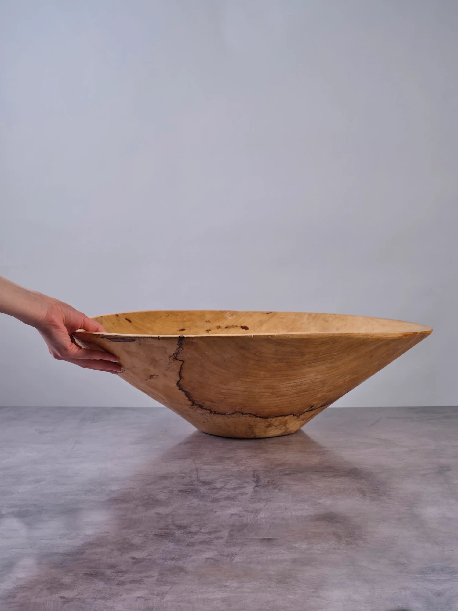 XXL 24 inch Classic Round Wood Bowl