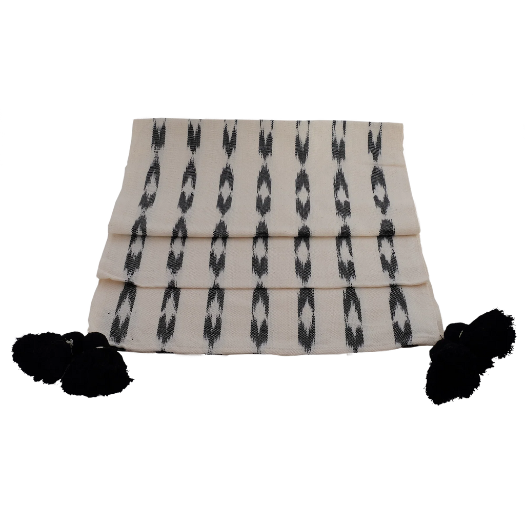 White & Black Serpentina Cotton Table Runner