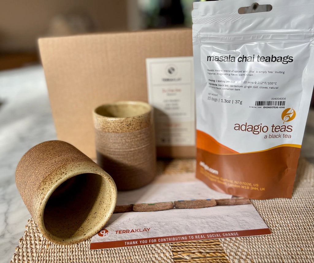 White Tumbler Mugs And Tea Gift Box